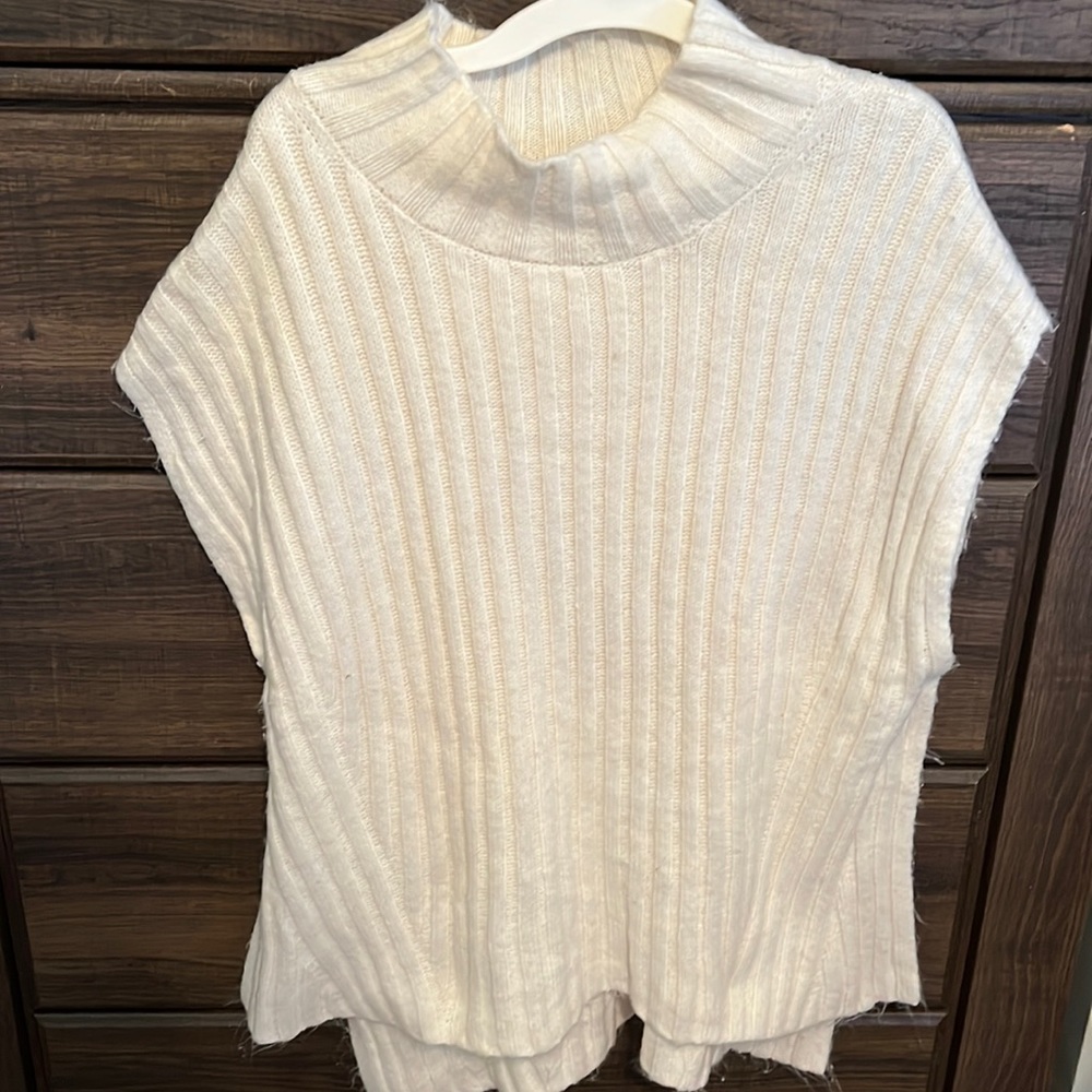 Poncho sweater